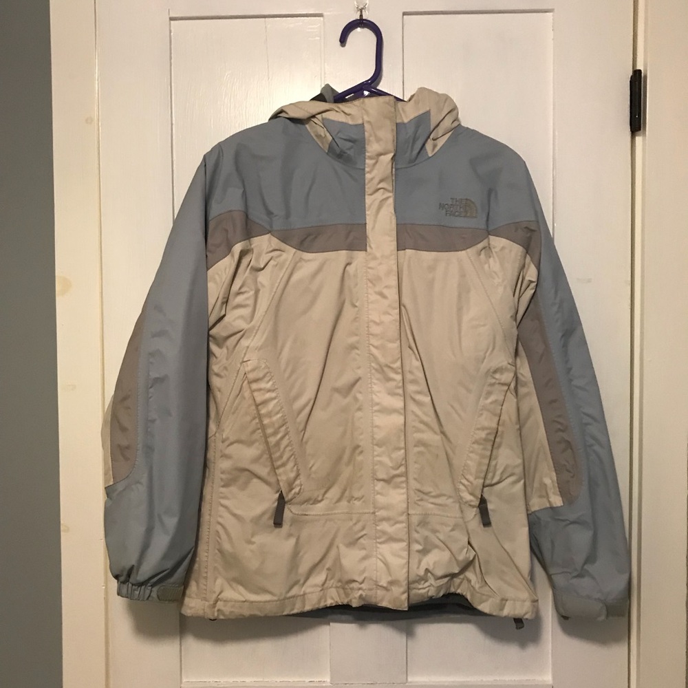 The North Face Girls Tri-climate 3 in 1 Jacket